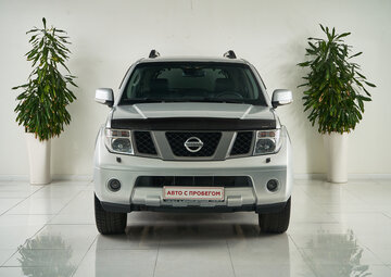Nissan Pathfinder Вид 2
