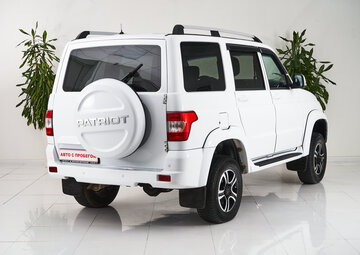 UAZ Патриот Вид 5